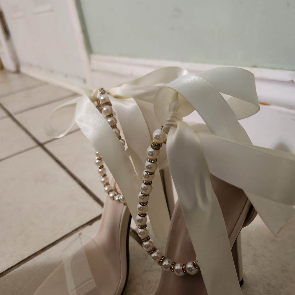 High heels - Picture 4 of 15